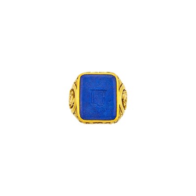 Lot 1043 - Tiffany & Co. Gold and Lapis Intaglio Crest Ring