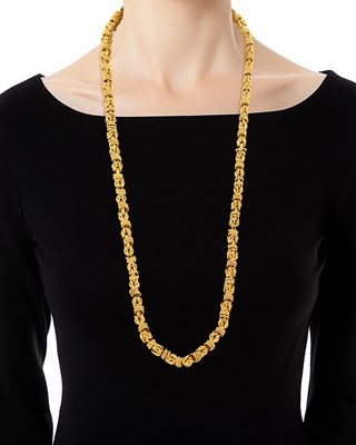 Lot 11 - Long Gold Chain Necklace