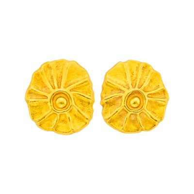 Lot 17 - Ilias Lalaounis Pair of Gold Flower Earclips