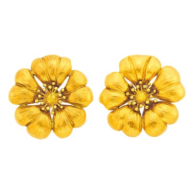 Lot 9 - Ilias Lalaounis Pair of Gold Flower Earclips