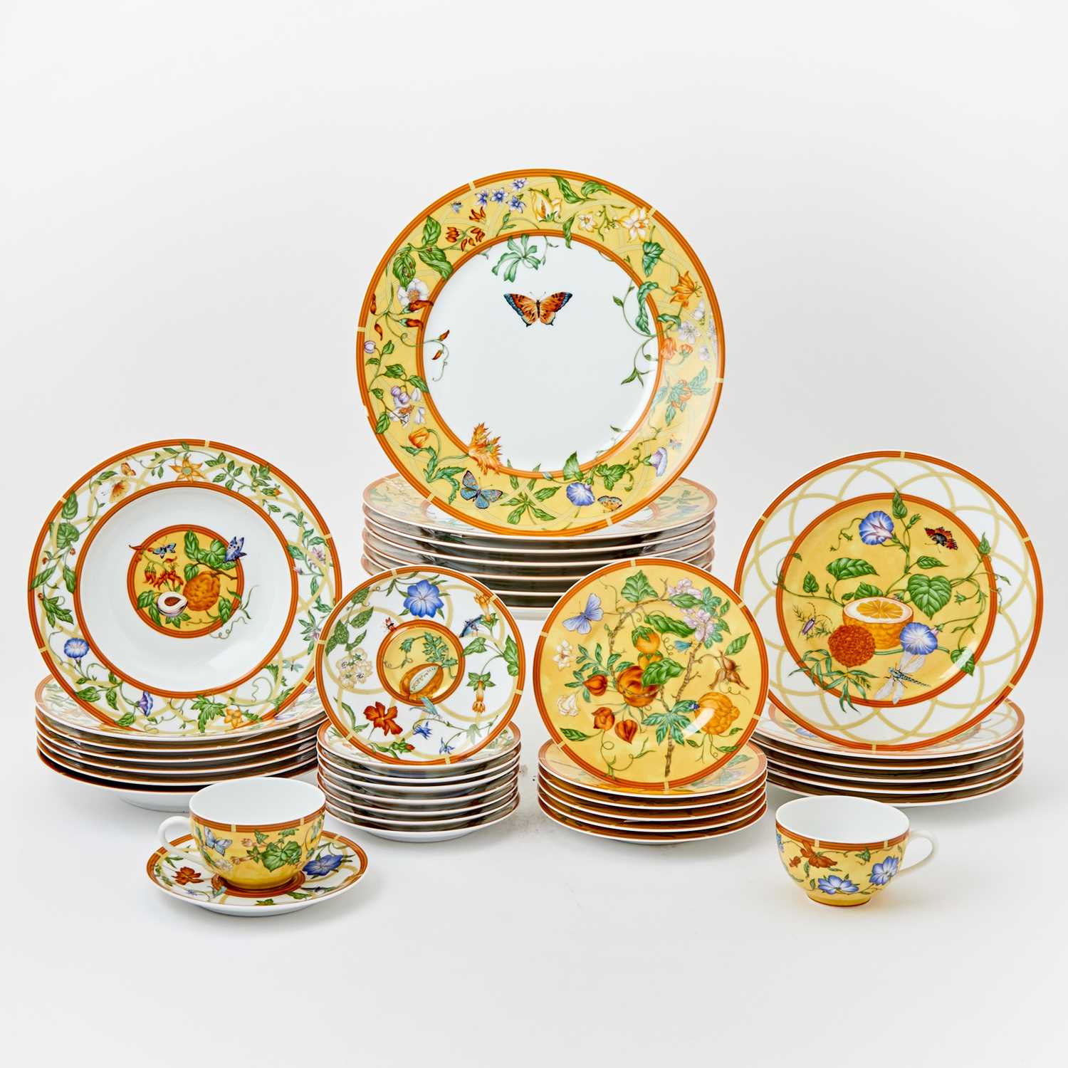 Lot 693 - Hermès Porcelain 'La Siesta' Pattern Part