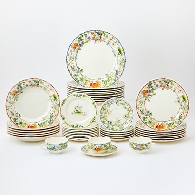 Lot 675 - Gien Faience 'Villa Médicis' Pattern Dinner Service