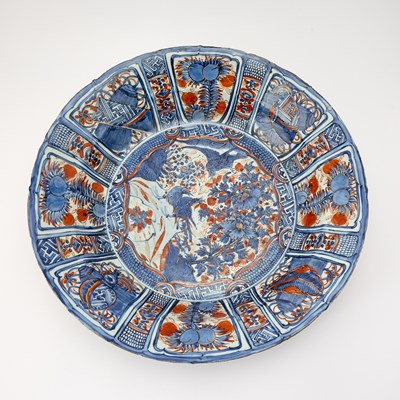 Lot 197 - A Large and Unusual Chinese Kraak Charger