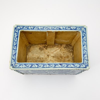 Lot 209 - A Chinese Blue and White and Red Porcelain Square Jardiniere