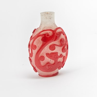 Lot 8 - A Chinese Glass Overlay Snuff Bottle