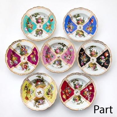 Lot 699 - Set of Twelve Meissen Porcelain Rim Soup Bowls