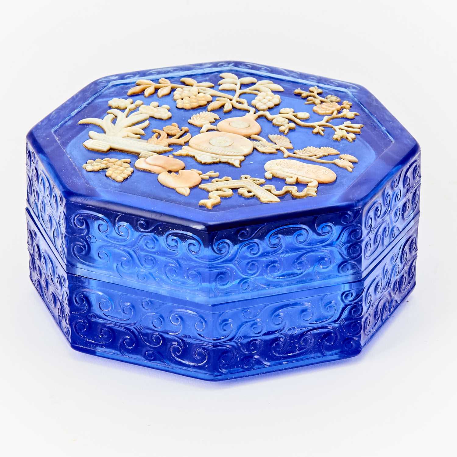 Lot 555 - A Chinese Shell-Inset Peking Glass Box and Cover
