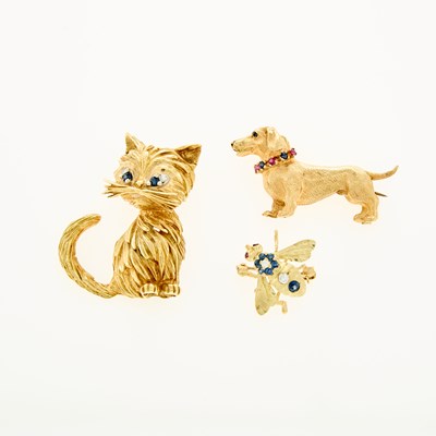 Lot 61 - Three Gold and Gem-Set Animal Brooches