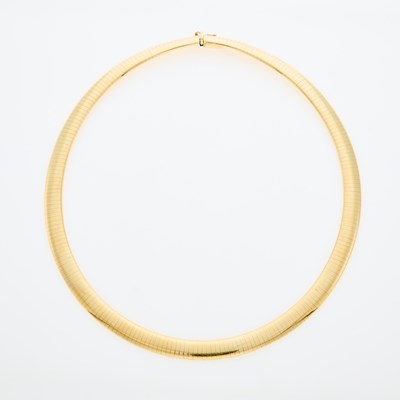 Lot 74 - Gold Omega Necklace