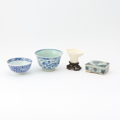 Lot 190 - Four Chinese Porcelain Articles