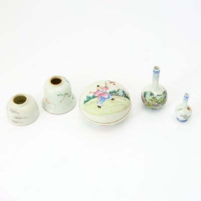 Lot 662 - Five Chinese Enameled Porcelain Articles
