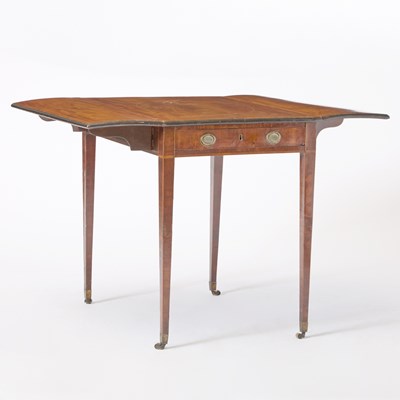 Lot 124 - George III Mahogany Pembroke table