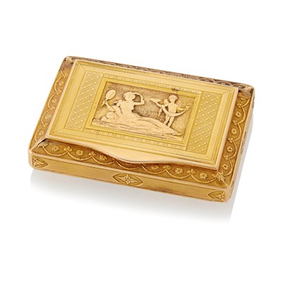 Lot 1022 - Antique Two-Color Gold Neoclassical Compact