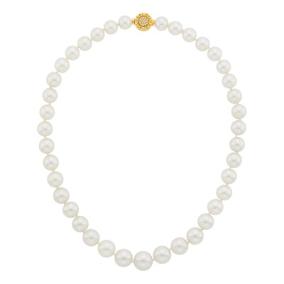 Lot 63 - Bulgari South Sea Cultured Pearl Necklace with Double-Sided Gold, Black Onyx and Diamond Clasp