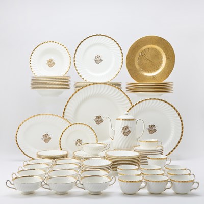 Lot 706 - Minton Porcelain 'Gold Crocus' Pattern Part Dinner Service