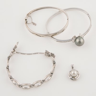 Lot 41 - Three Diamond and Bead Bracelets and Pendant, 14K 28 dwt. all