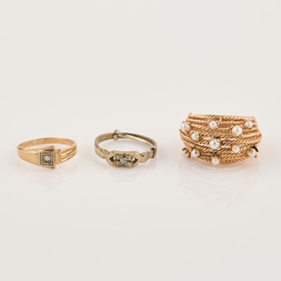 Lot 96 - Two Diamond Rings and Gold and Bead Ring, 14K 5 dwt. all
