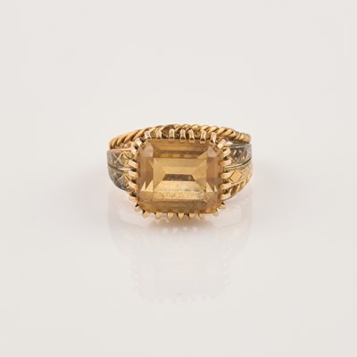 Lot 113 - Gold and Stone Ring, 10K 4 dwt. all
