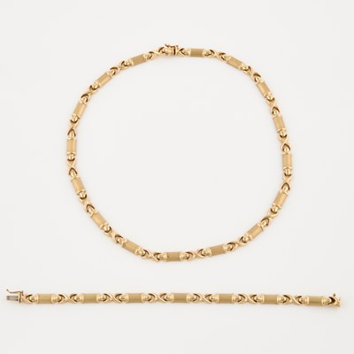 Lot 122 - Gold Necklace and Flexible Bracelet, 14K 20 dwt.