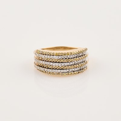 Lot 126 - Diamond Ring, 66 diamonds about 0.30 ct., 14K 5 dwt.
