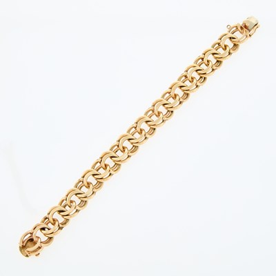 Lot 34 - Gold Link Bracelet
