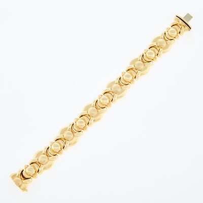 Lot 40 - Gold Link Bracelet