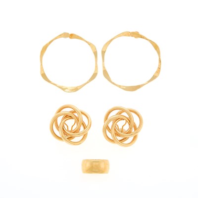 Lot 37 - Group of Gold Jewelry