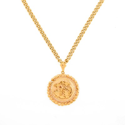 Lot 146 - Gold Pendant with Chain Necklace