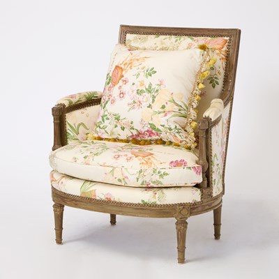 Lot 326 - Louis XVI Floral Upholstered Bergère