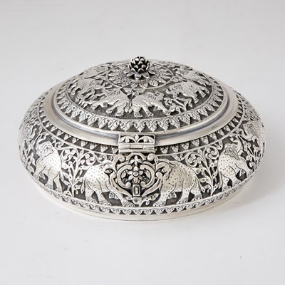 Lot 115 - Indian Sterling Silver Covered Box