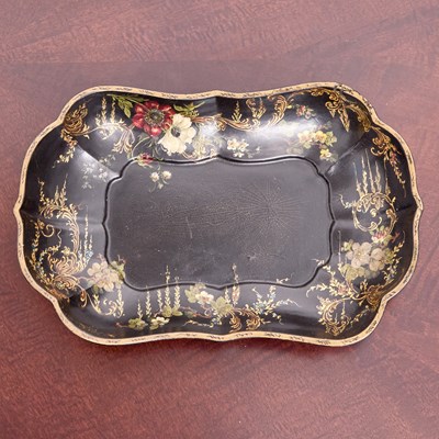 Lot 260 - Victorian Polychrome Painted, Parcel Gilt, and Ebonized Pâpier-Maché Tray