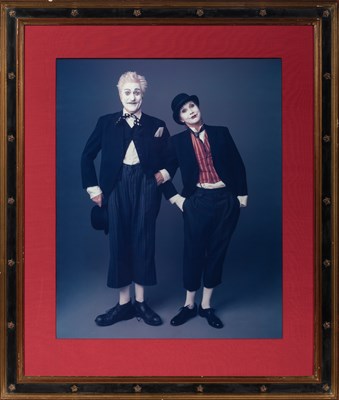 Lot 86 - Annie Leibovitz presents Mary Tyler Moore and Dick Van Dyke for Vanity Fair