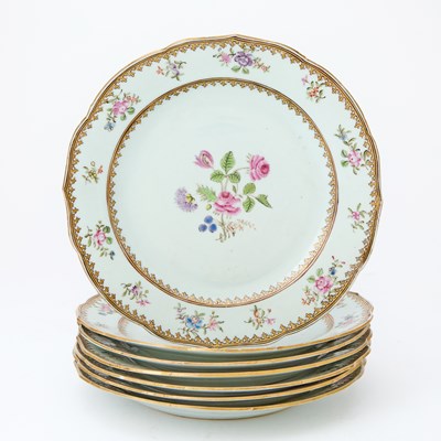 Lot 735 - Set of Seven Chinese Export Porcelain Plates