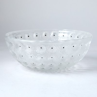 Lot 574 - Lalique Molded Glass 'Nemours' Center Bowl