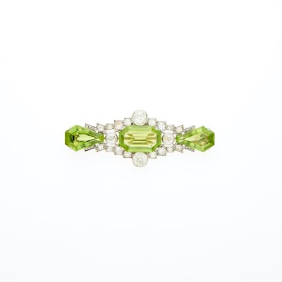 Lot 116 - Platinum, Peridot and Diamond Brooch