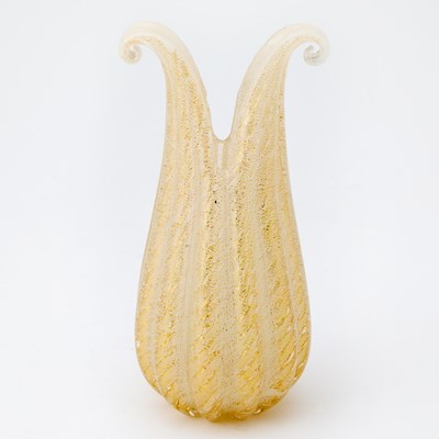 Lot 555 - Murano Blown Glass 'Cordonato Oro' Vase