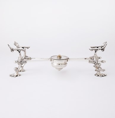 Lot 107 - George III Sterling Silver Dish Cross
