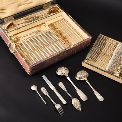 Lot 85 - Russian Silver-Gilt and Niello Dessert Flatware Service