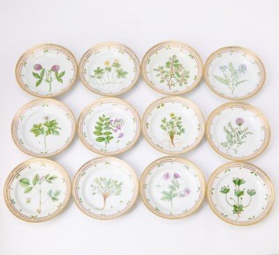 Lot 745 - Set of Twelve Royal Copenhagen Hand-Painted Porcelain 'Flora Danica' Pattern Luncheon Plates