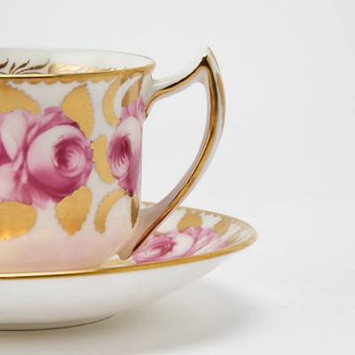 Lot 90 - Group of English Porcelain 'Cabbage Rose' Pattern Dessert and Tea Wares