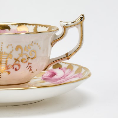 Lot 90 - Group of English Porcelain 'Cabbage Rose' Pattern Dessert and Tea Wares