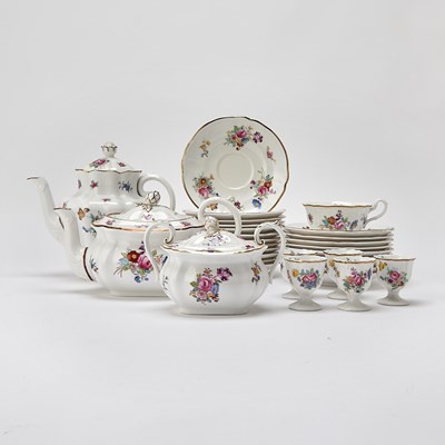 Lot 91 - Extensive Spode Porcelain "Dresden Rose" Dinner Service