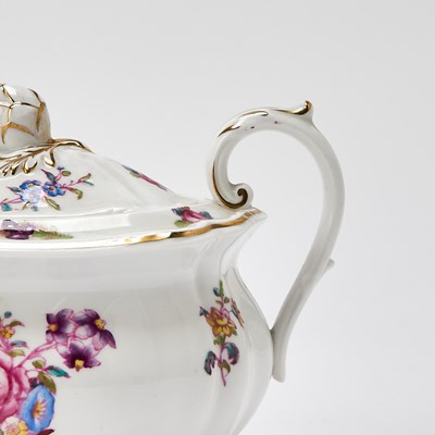 Lot 91 - Extensive Spode Porcelain "Dresden Rose" Dinner Service
