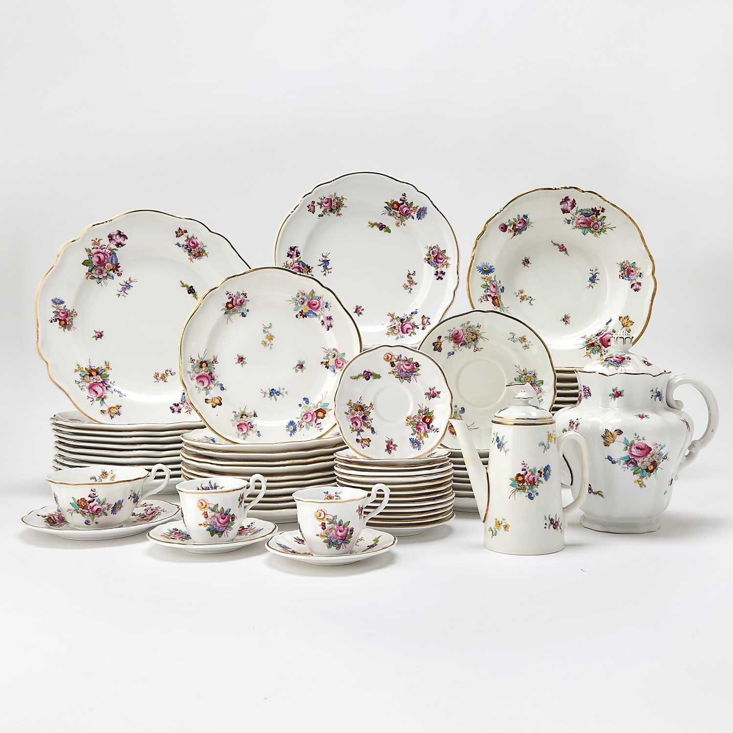 Lot 91 - Extensive Spode Porcelain "Dresden Rose" Dinner Service