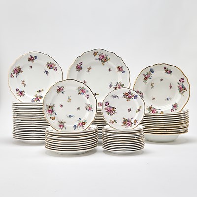 Lot 91 - Extensive Spode Porcelain "Dresden Rose" Dinner Service