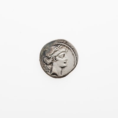 Lot 29 - Q. Pomponius Musa. c. 66 B.C.E. AR Denarius (3.84g, 18mm).