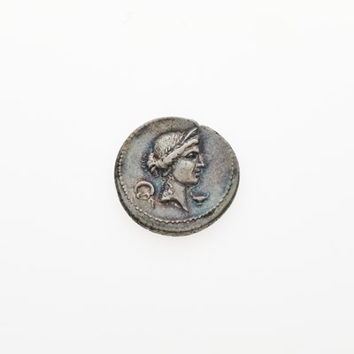 Lot 31 - M. Aemilius Lepidus. c. 61 B.C.E. AR Denarius (3.90g, 19mm).