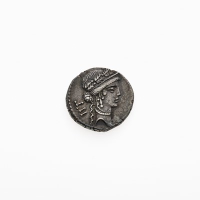 Lot 46 - Julius Caesar. c. 48-47 B.C.E. AR Denarius (4.07g, 18mm).