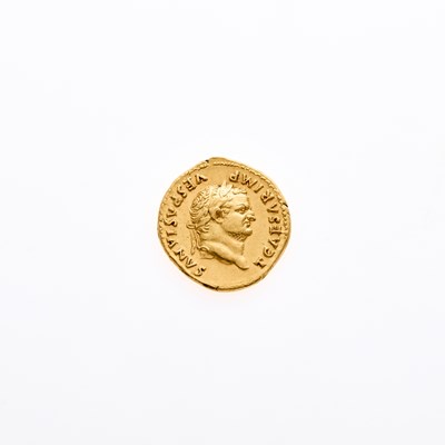 Lot 104 - Titus, Caesar. c. 77-78 C.E., AV Aureus (7.21g, 19mm).