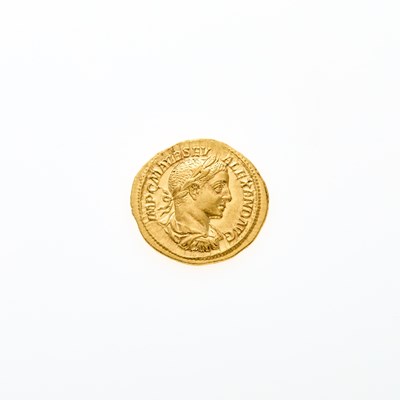 Lot 131 - Severus Alexander. 222-228 C.E. AV Aureus (6.36g, 21mm).